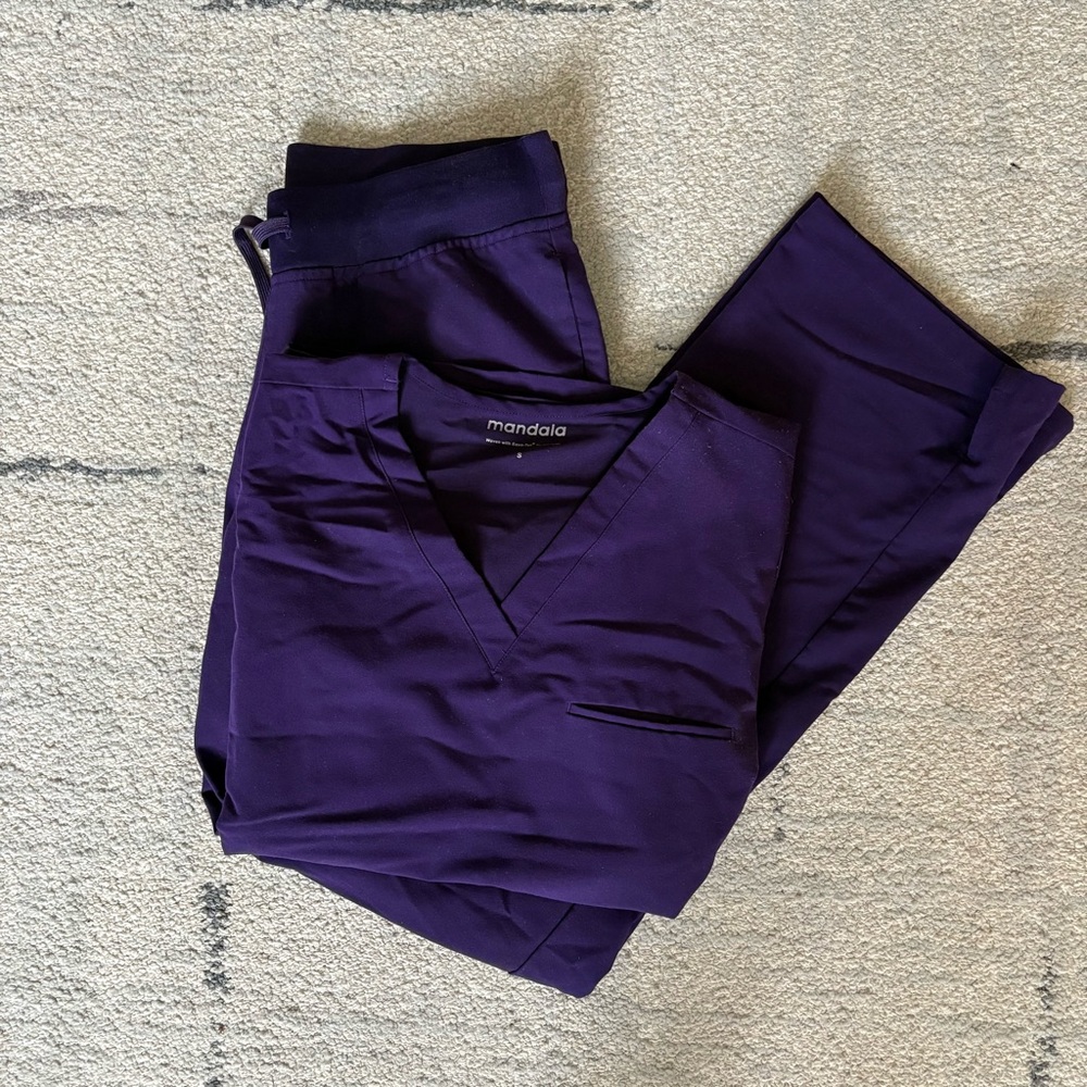 Mandala Scrub Top and Pants Set in Dark Purple Size Small